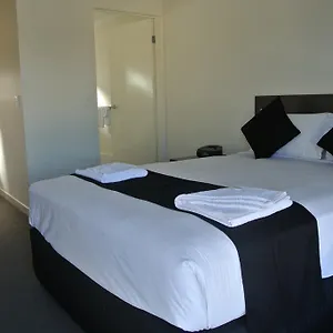 Motel Dooley's Tavern & Springsure